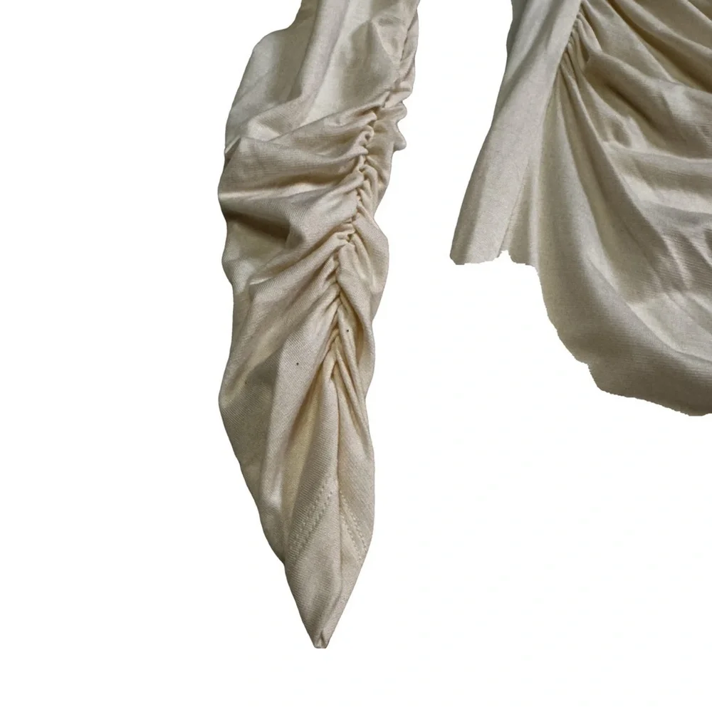 Newport News Cream Long Sleeve Top, Size Small Ruching on Sides and Sleeves NWOT - Picture 6 of 13